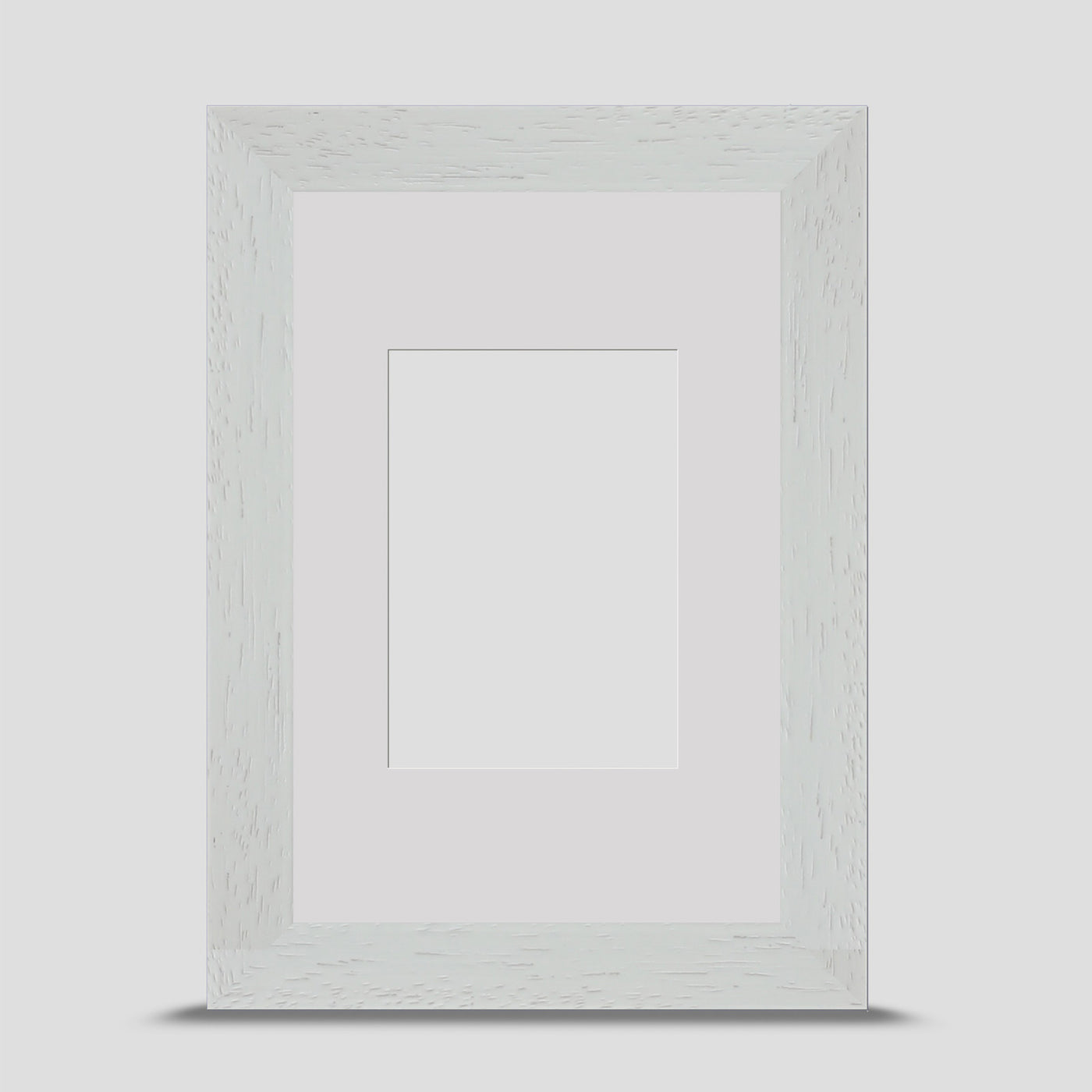 6x4 Classic White Picture Frame with a 3.5x2.5 Mount