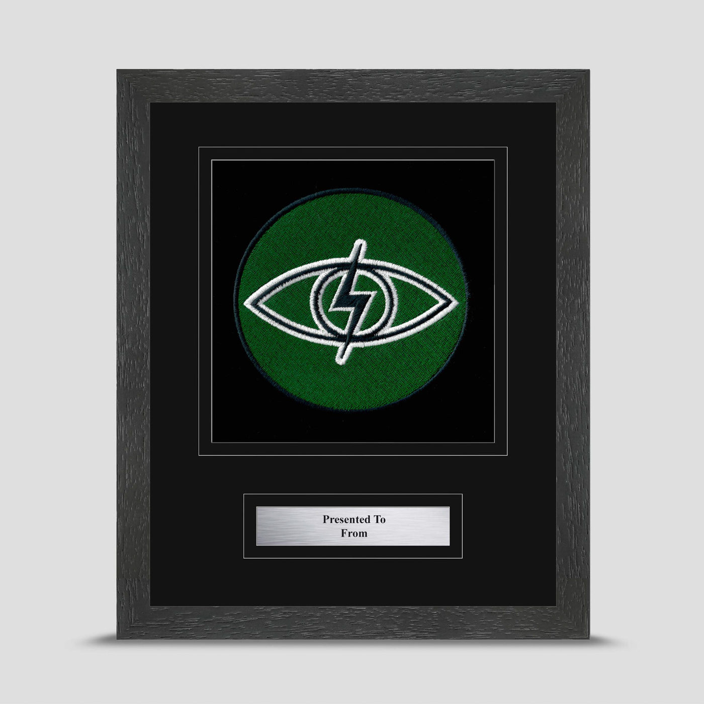 Royal Tank Regiment Framed Military Embroidery Presentation - Cyclops