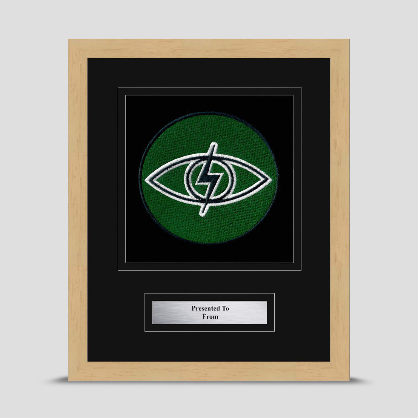 Royal Tank Regiment Framed Military Embroidery Presentation - Cyclops